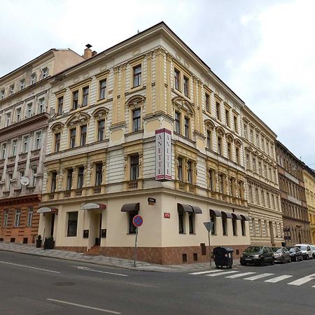 Anette Hotel Прага Экстерьер фото