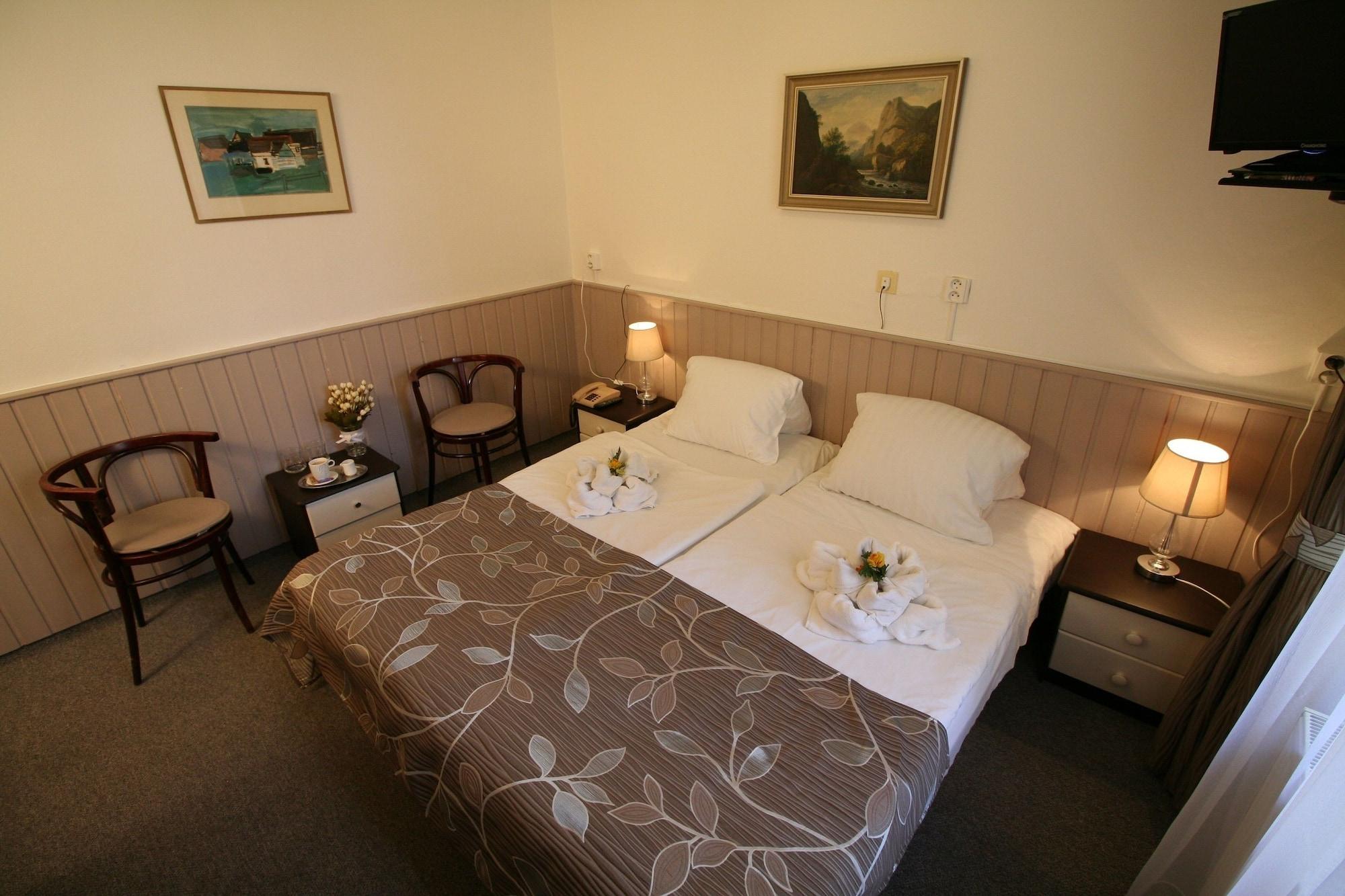 Anette Hotel Прага Экстерьер фото