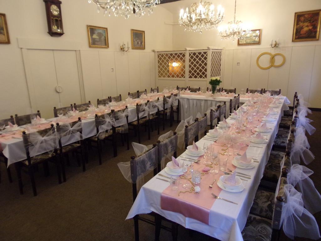 Anette Hotel Прага Экстерьер фото