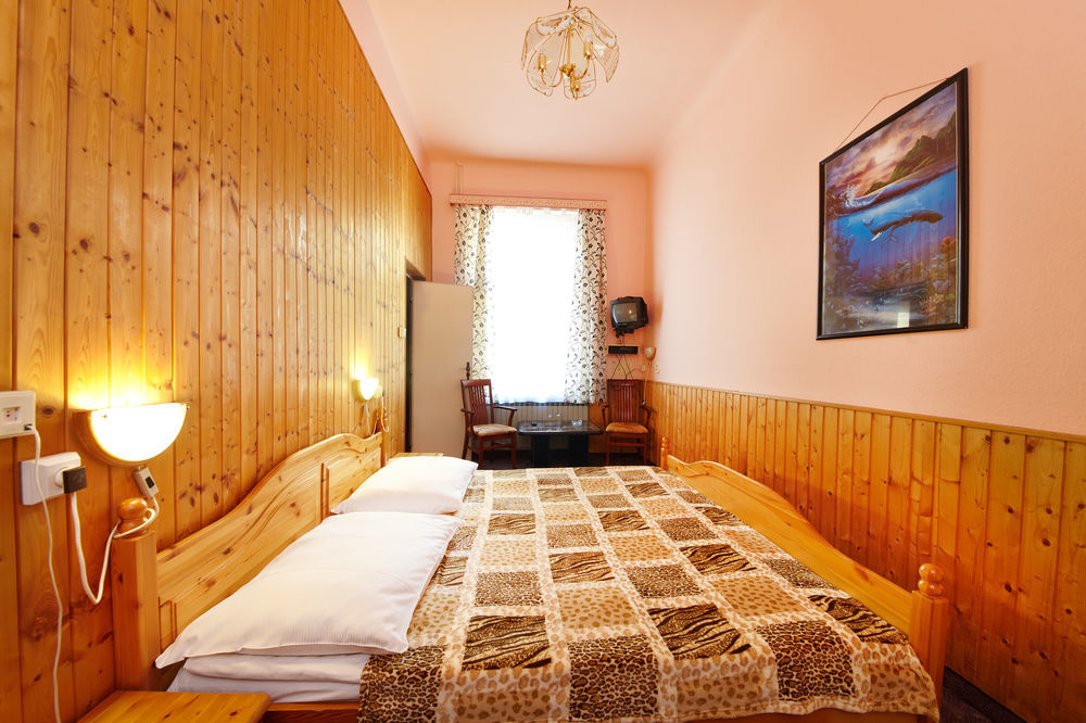 Anette Hotel Прага Экстерьер фото