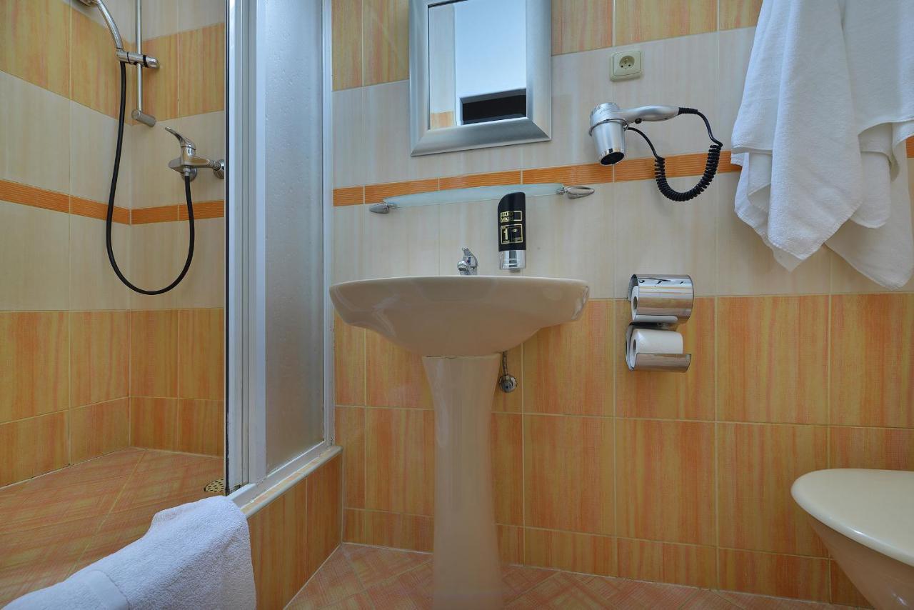 Anette Hotel Прага Экстерьер фото