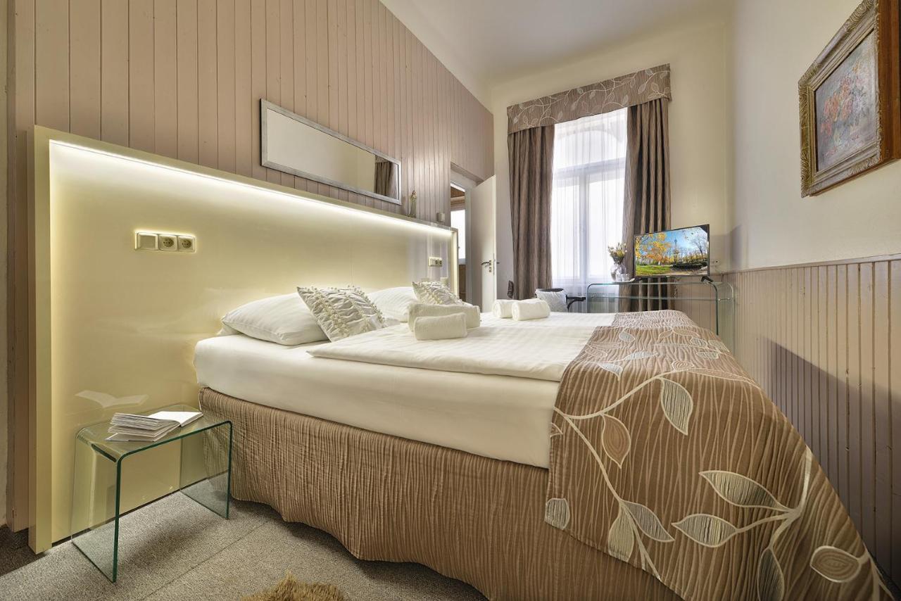 Anette Hotel Прага Экстерьер фото
